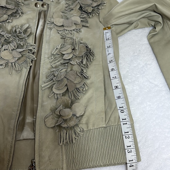 Patrizia Pepe Cream Leather Jacket with Ruffle Details - Picture 9 of 12